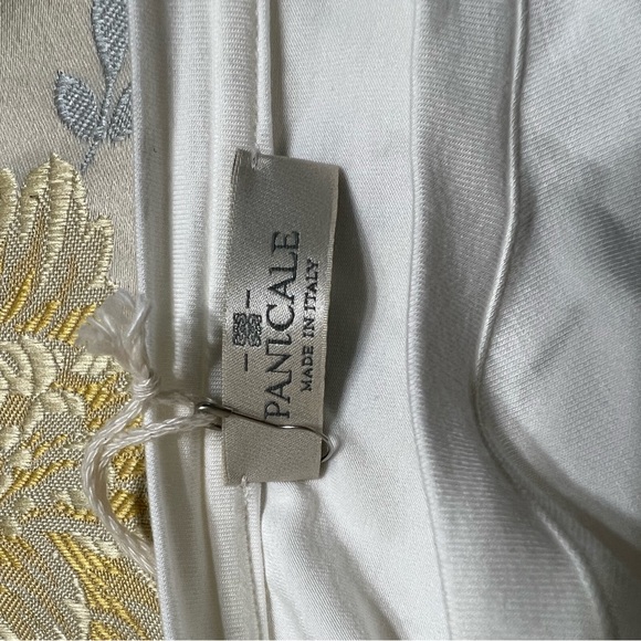 Panicale T-Shirt in Ivory - Picture 9 of 9
